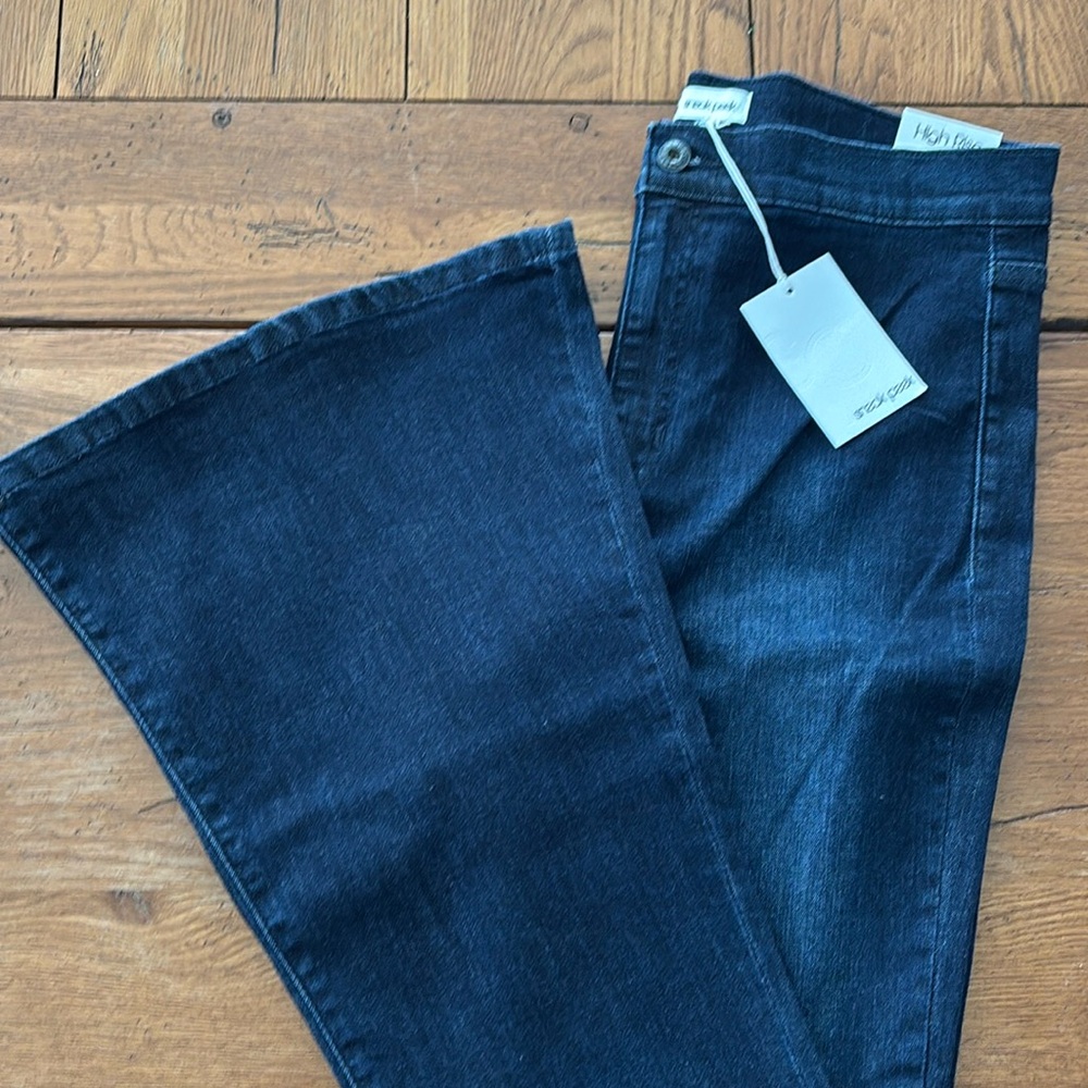 NWT Sneak Peak High Rise Flare Jeans